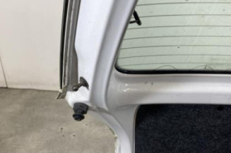 Malle/Hayon arriere SKODA FABIA 2