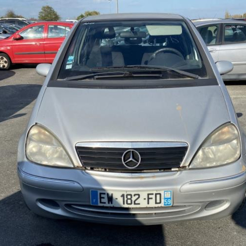 Pare choc avant MERCEDES CLASSE A 168 Photo n°15