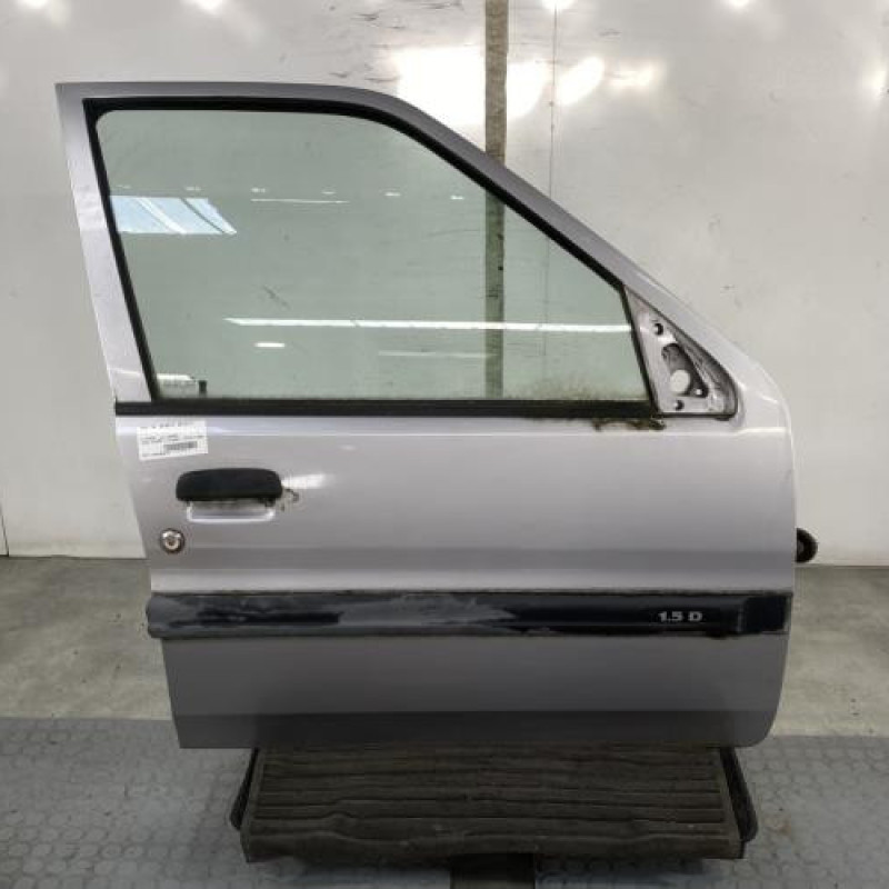 Porte avant droit CITROEN SAXO Photo n°1