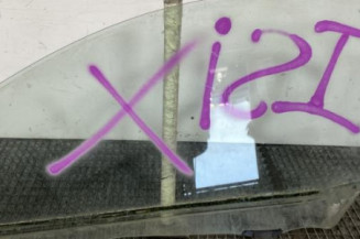 Vitre avant droit TOYOTA YARIS 1