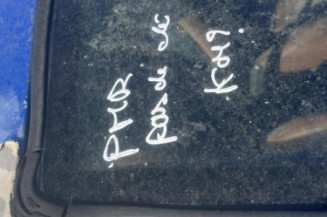 Vitre arriere droit PEUGEOT 206