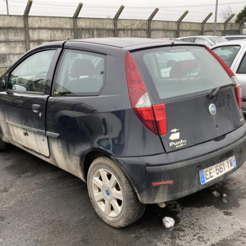 Face avant FIAT PUNTO 2 Photo n°8