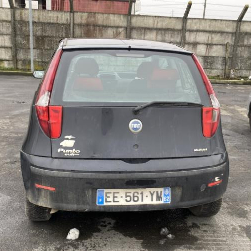 Face avant FIAT PUNTO 2 Photo n°9