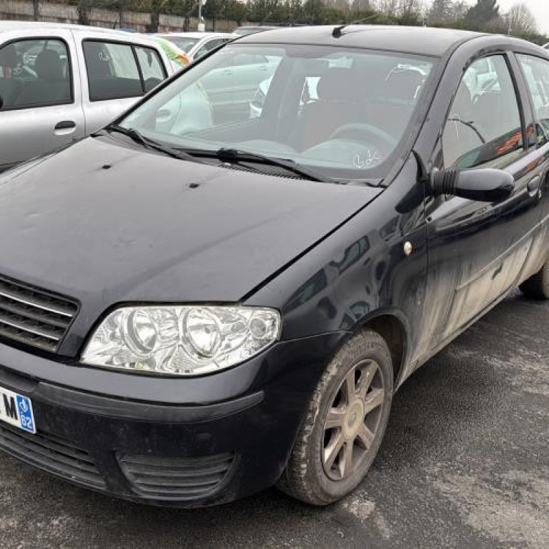 Face avant FIAT PUNTO 2 Photo n°16