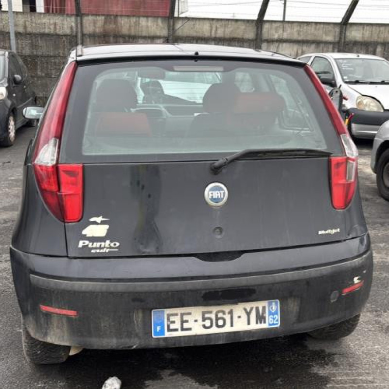 Face avant FIAT PUNTO 2 Photo n°20