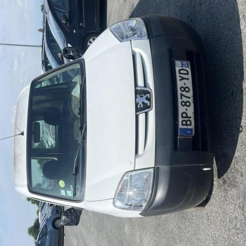 Face avant PEUGEOT PARTNER 1 Photo n°6
