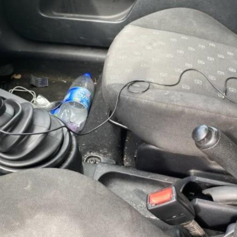 Aile avant droit FORD FIESTA 5 Photo n°16