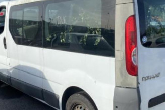 Pivot de moyeu avant gauche RENAULT TRAFIC 2