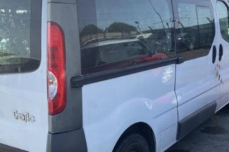 Pivot de moyeu avant gauche RENAULT TRAFIC 2