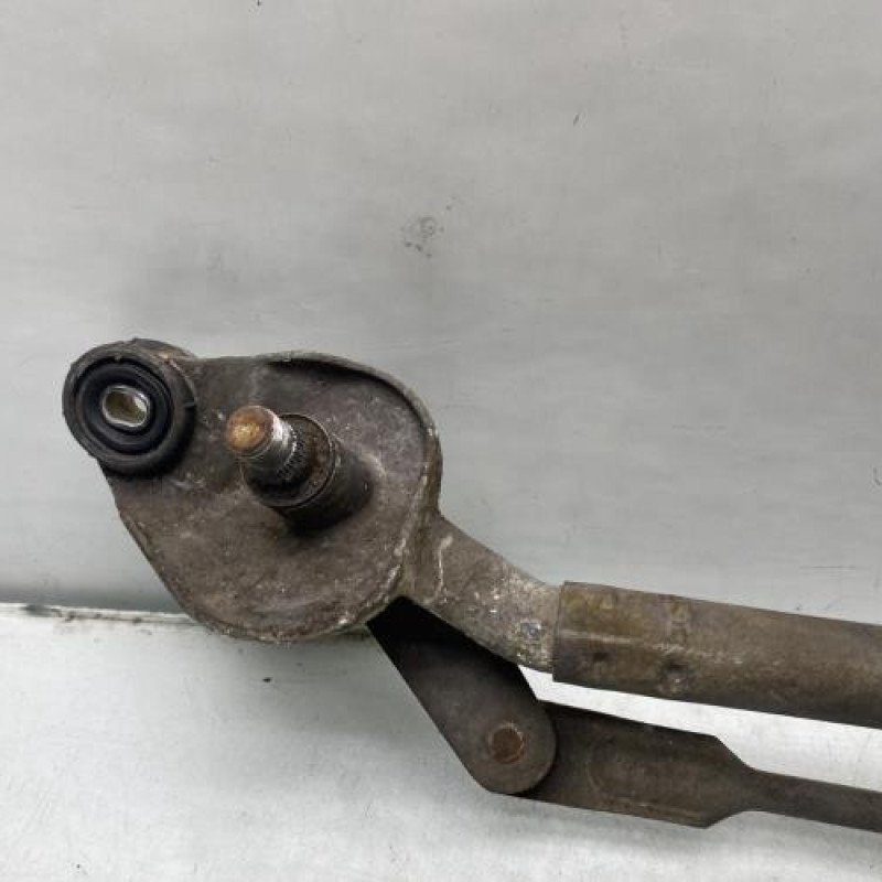Moteur essuie glace avant TOYOTA COROLLA VERSO 1 Photo n°3