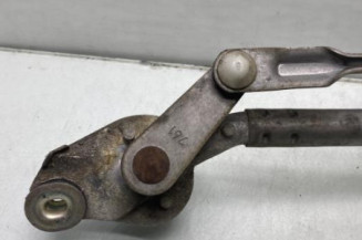 Moteur essuie glace avant TOYOTA COROLLA VERSO 1