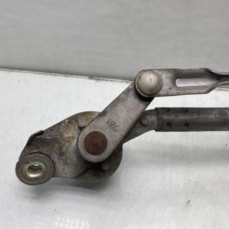 Moteur essuie glace avant TOYOTA COROLLA VERSO 1 Photo n°5