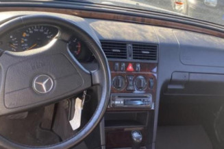 Feu arriere principal gauche (feux) MERCEDES CLASSE C 202