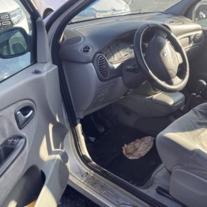 Feu arriere principal droit (feux) RENAULT SCENIC 1 Photo n°13