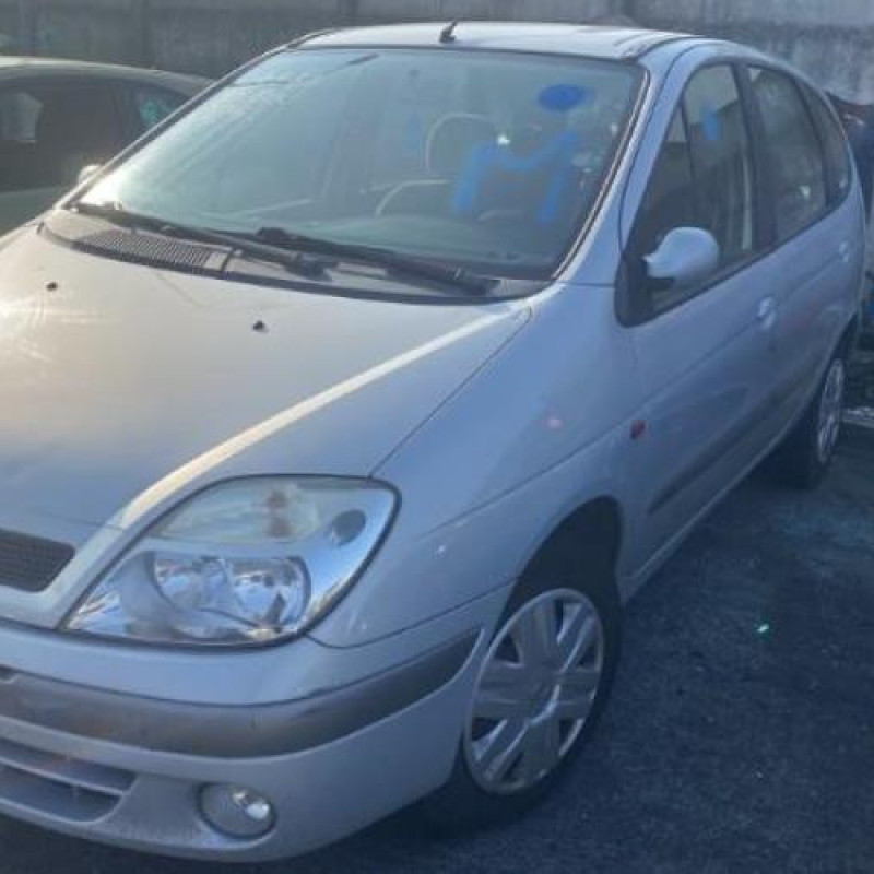 Feu arriere principal droit (feux) RENAULT SCENIC 1 Photo n°16