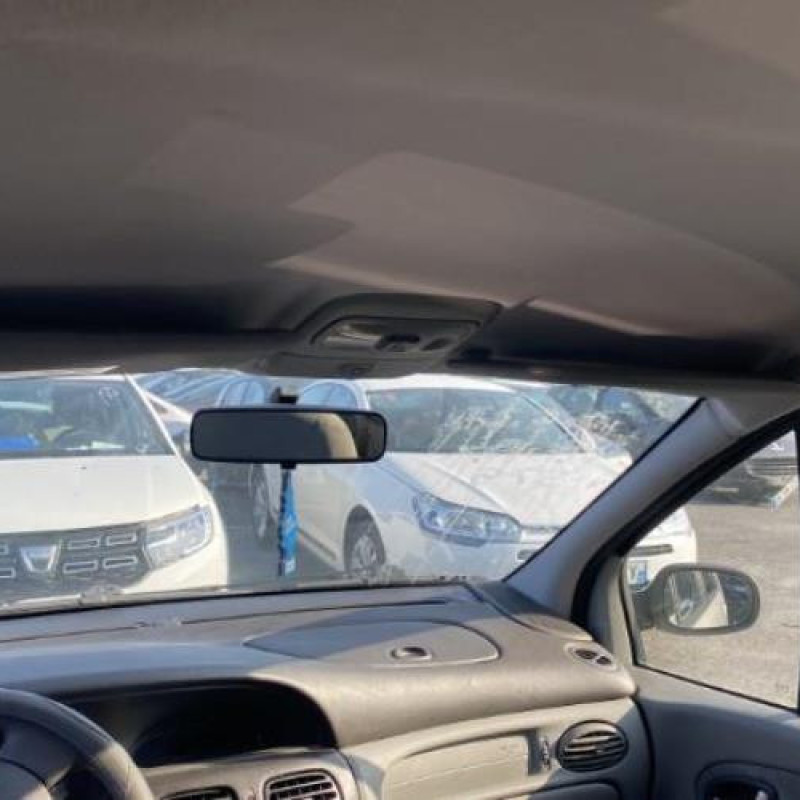 Feu arriere principal droit (feux) RENAULT SCENIC 1 Photo n°17