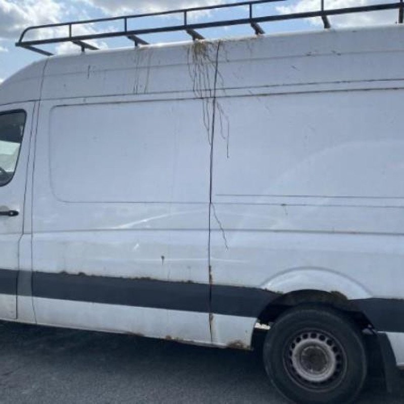 Porte avant droit MERCEDES SPRINTER 2 Photo n°12