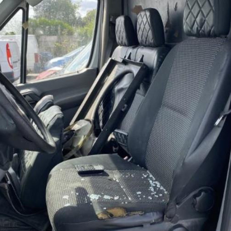 Porte avant droit MERCEDES SPRINTER 2 Photo n°15