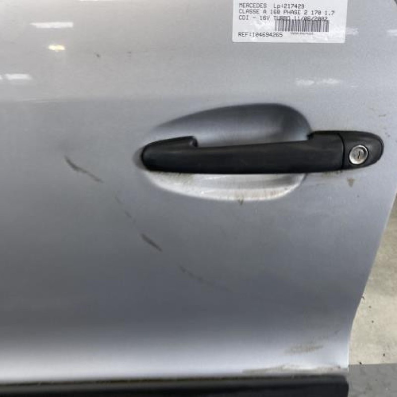 Porte avant gauche MERCEDES CLASSE A 168 Photo n°2