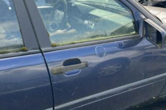Optique avant secondaire gauche (feux)(clignotant) MERCEDES CLASSE C 202