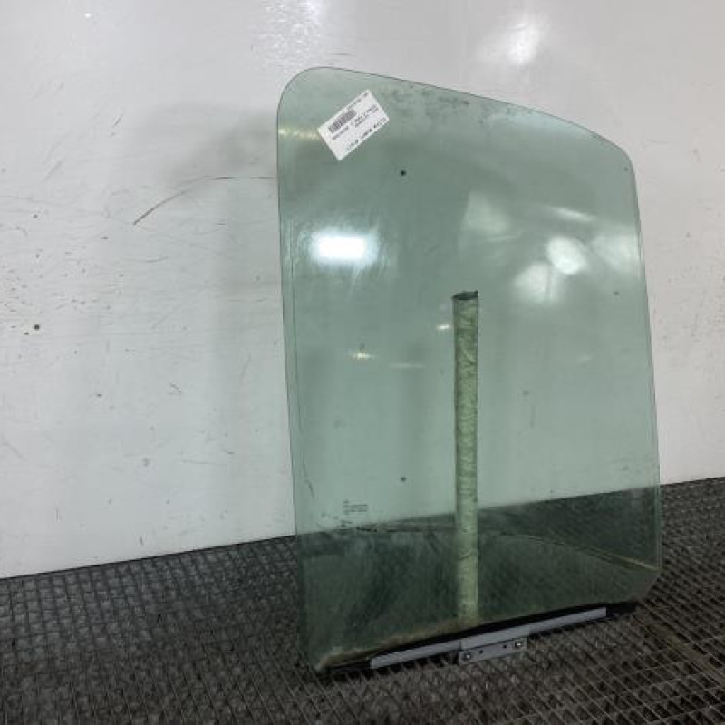 Vitre avant droit OPEL MOVANO A Photo n°4
