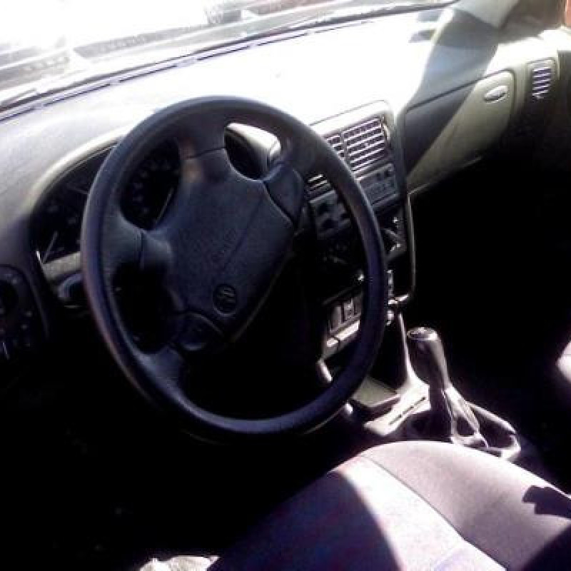 Pompe de direction VOLKSWAGEN POLO 3 Photo n°7