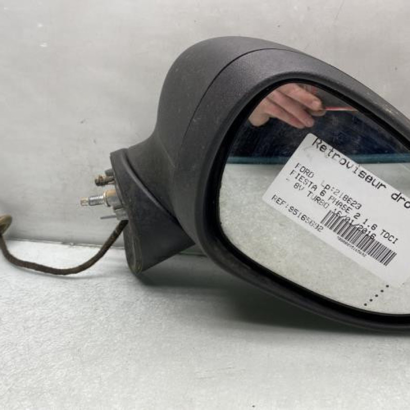 Retroviseur droit FORD FIESTA 6 Photo n°1