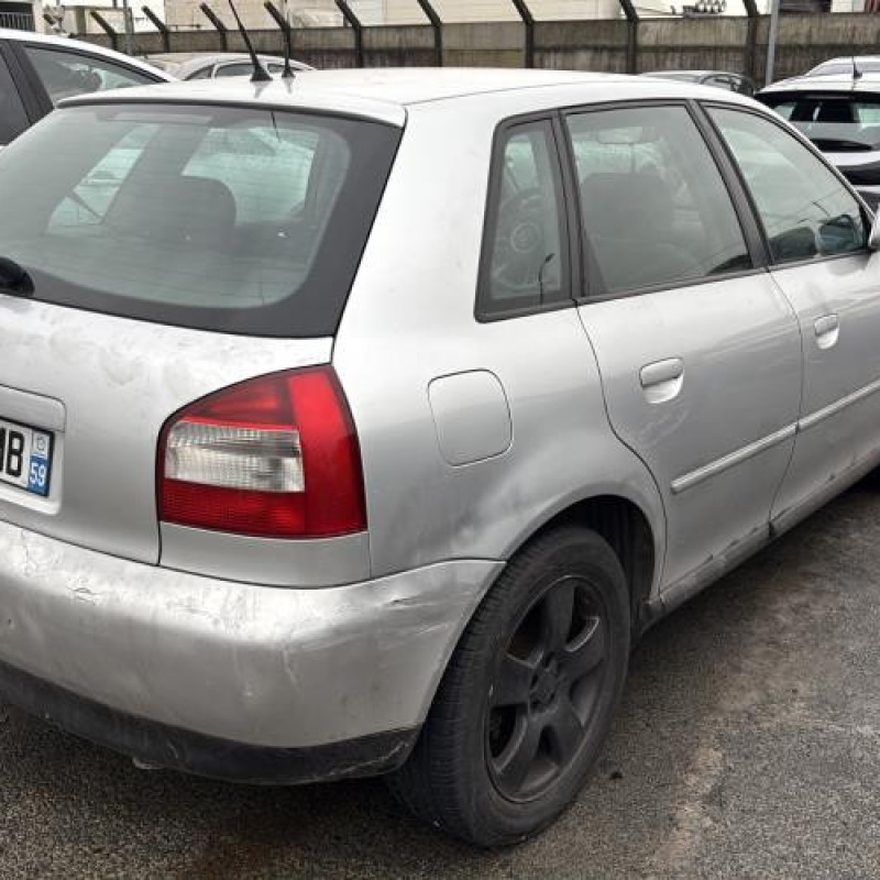 Aile avant droit AUDI A3 1 Photo n°7