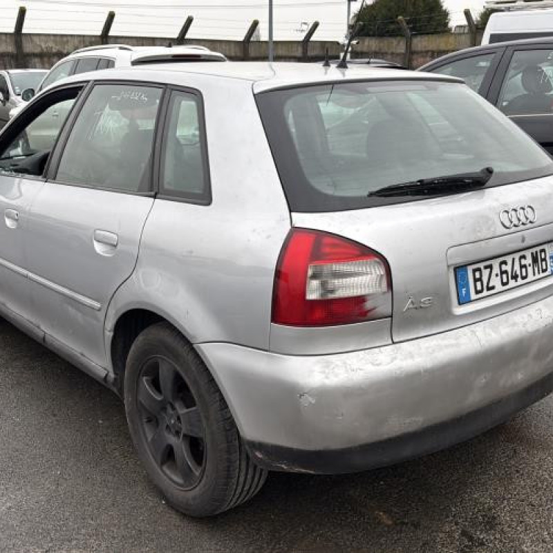 Aile avant droit AUDI A3 1 Photo n°8