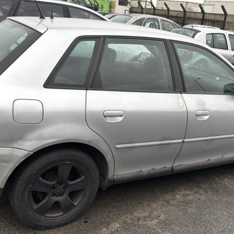 Aile avant droit AUDI A3 1 Photo n°10