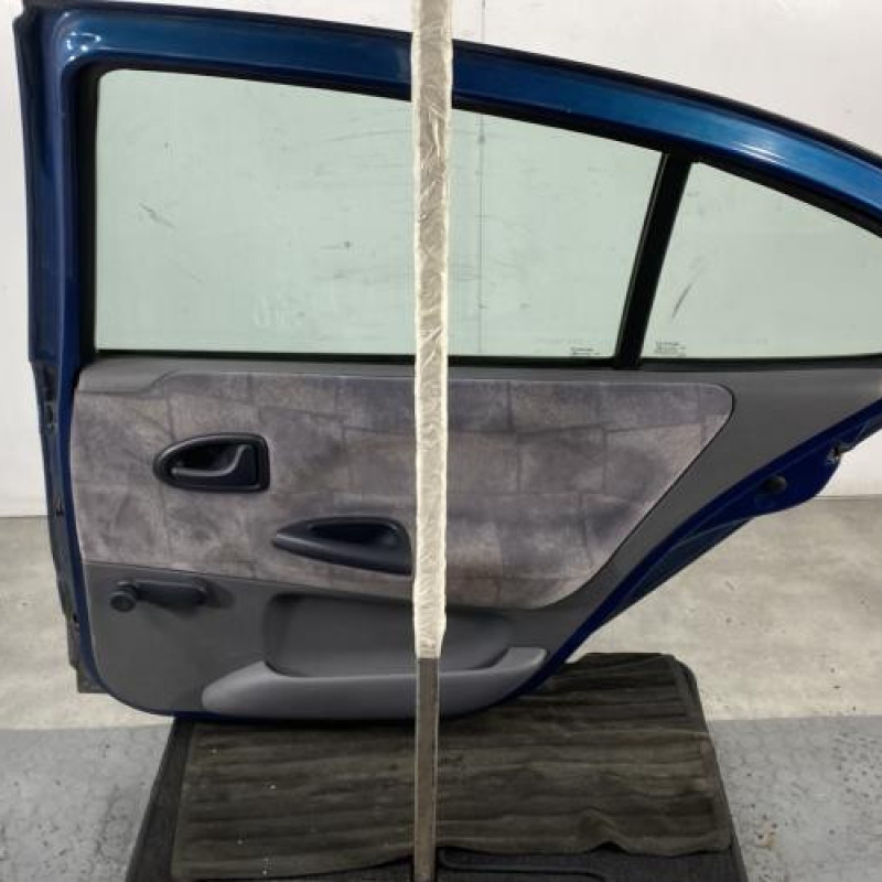 Porte arriere droit RENAULT MEGANE 1 Photo n°6