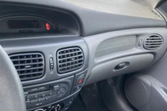 Porte arriere droit RENAULT MEGANE 1