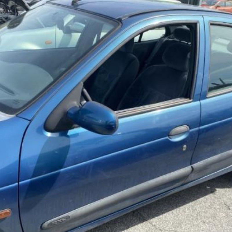 Porte arriere droit RENAULT MEGANE 1 Photo n°11