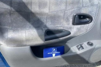 Porte arriere droit RENAULT MEGANE 1