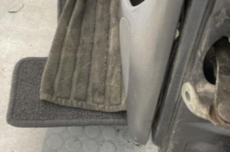 Porte avant gauche FORD FIESTA 4