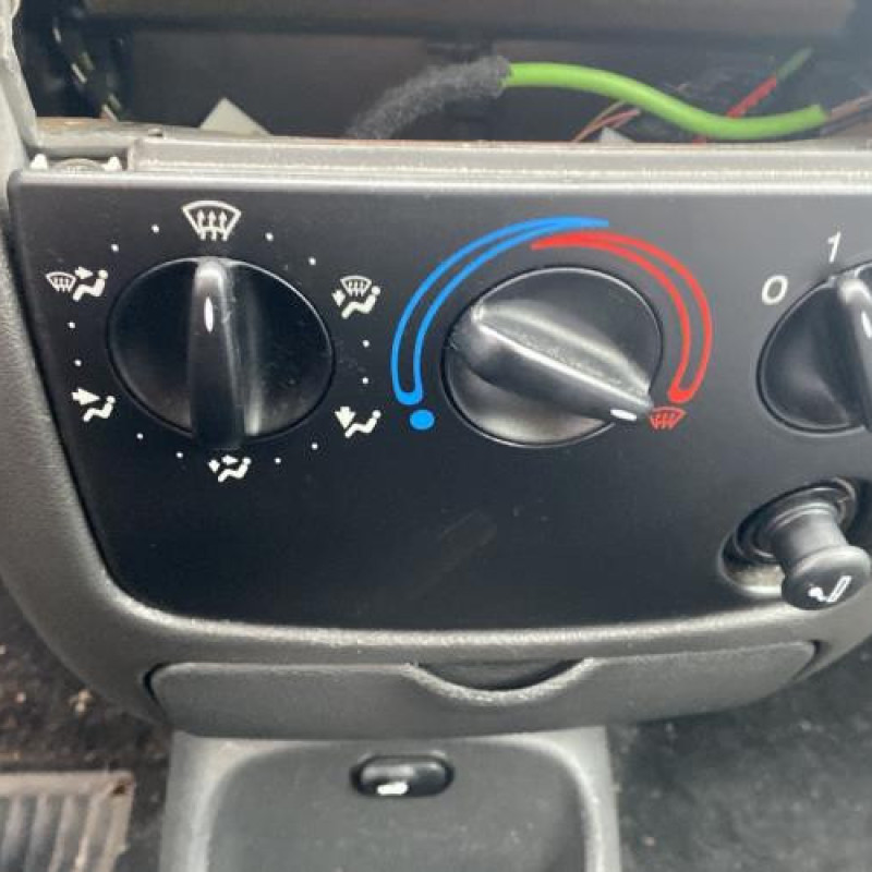 Porte avant gauche FORD FIESTA 4 Photo n°15