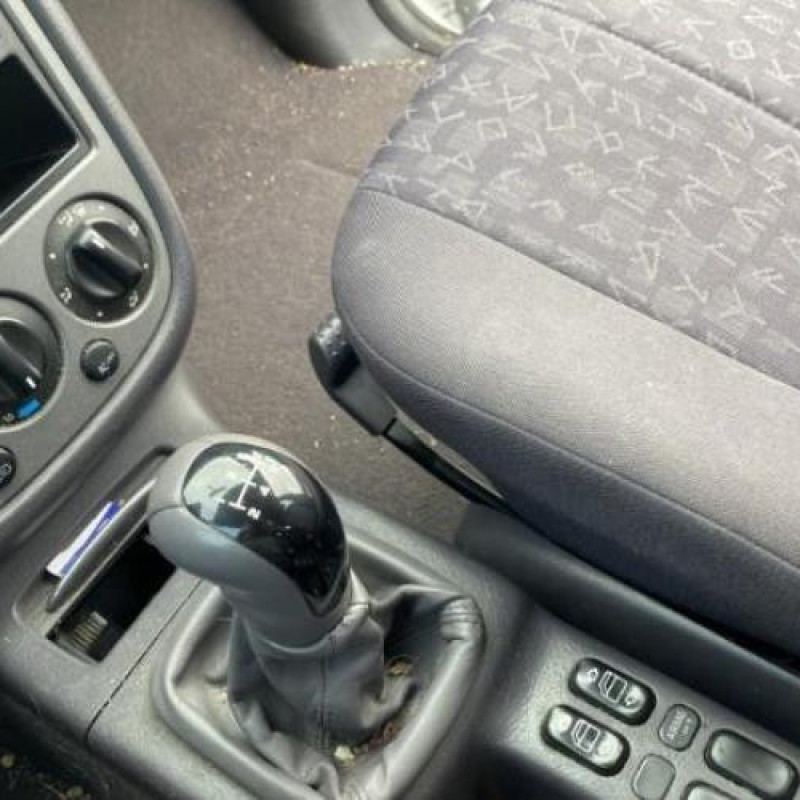 Porte arriere droit MERCEDES CLASSE A 168 Photo n°18