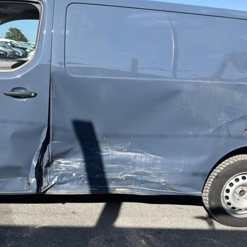 Moteur OPEL VIVARO 3 Photo n°12