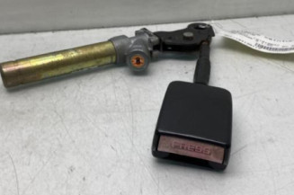 Pretensionneur de ceinture avant gauche PEUGEOT 106