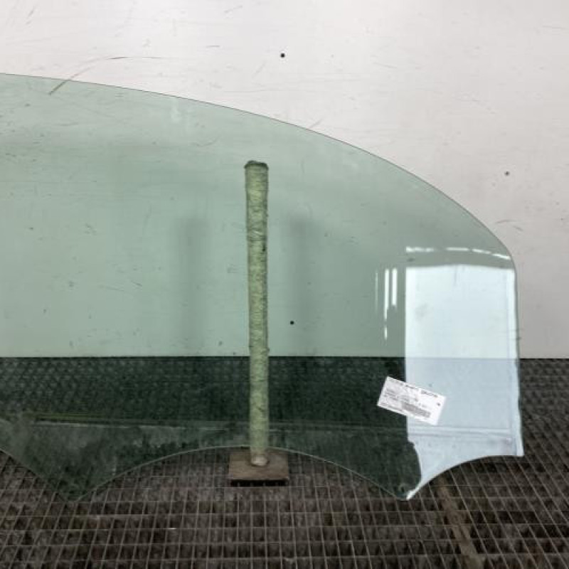 Vitre avant gauche RENAULT KANGOO 2 Photo n°6