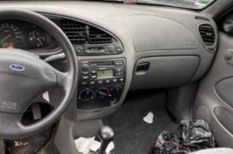 Retroviseur gauche FORD FIESTA 4