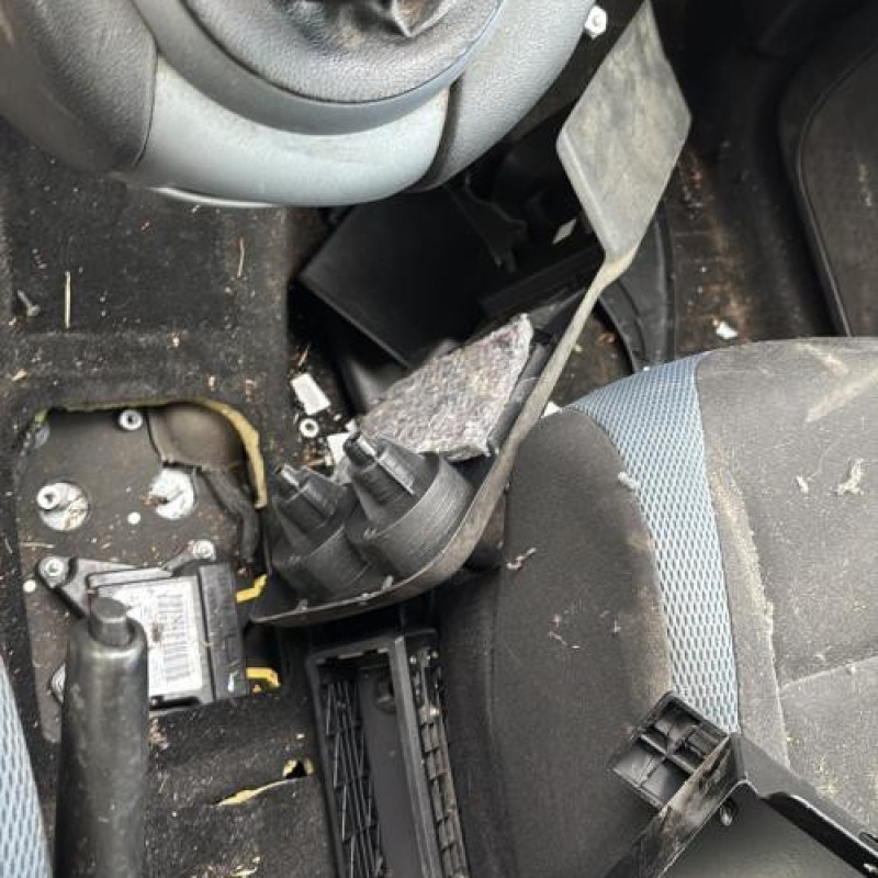 Pretensionneur de ceinture avant droit CITROEN BERLINGO 2 Photo n°20