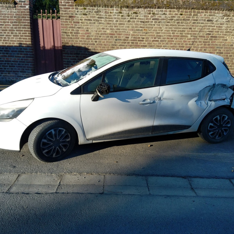 RENAULT CLIO 4 PHASE 1 1.5 DCI - 8V TURBO Photo n°3