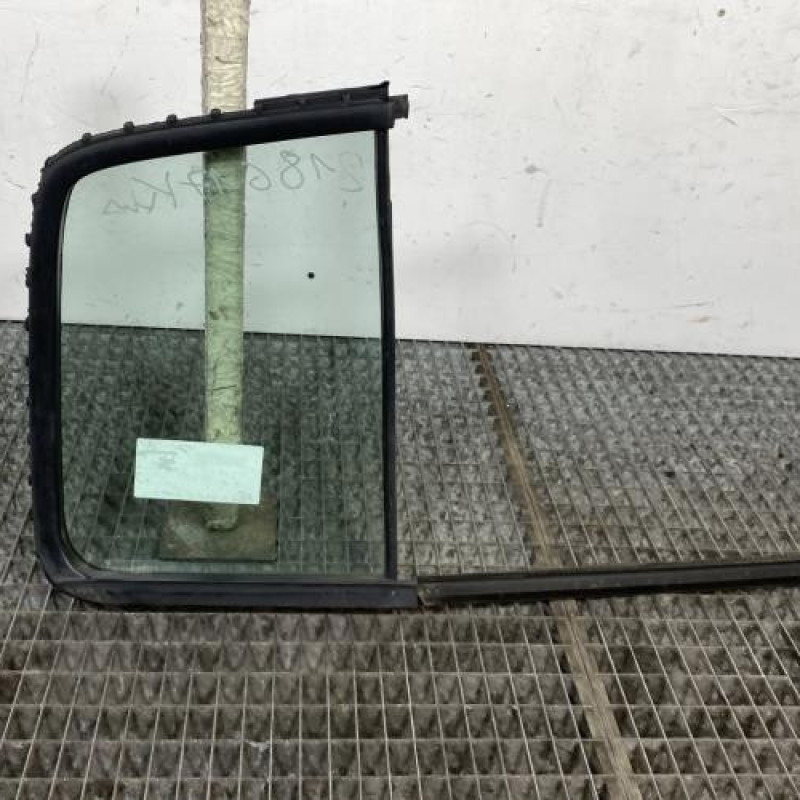 Custode arriere gauche (porte) RENAULT CLIO 2 Photo n°4