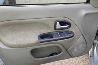 Custode arriere gauche (porte) RENAULT CLIO 2