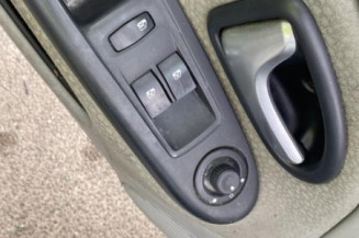 Custode arriere gauche (porte) RENAULT CLIO 2