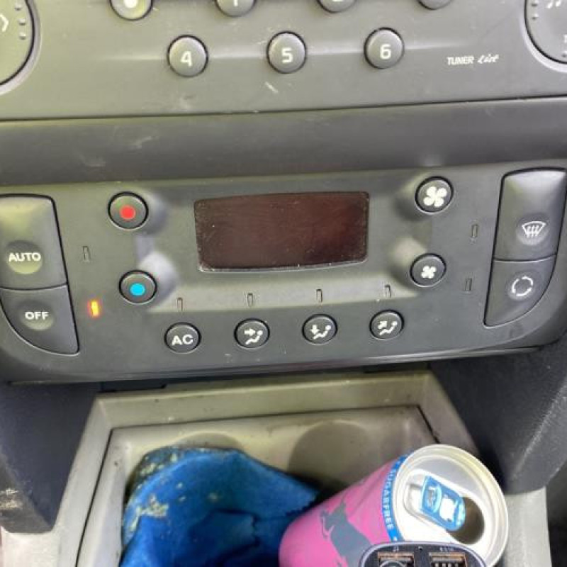 Custode arriere gauche (porte) RENAULT CLIO 2 Photo n°20