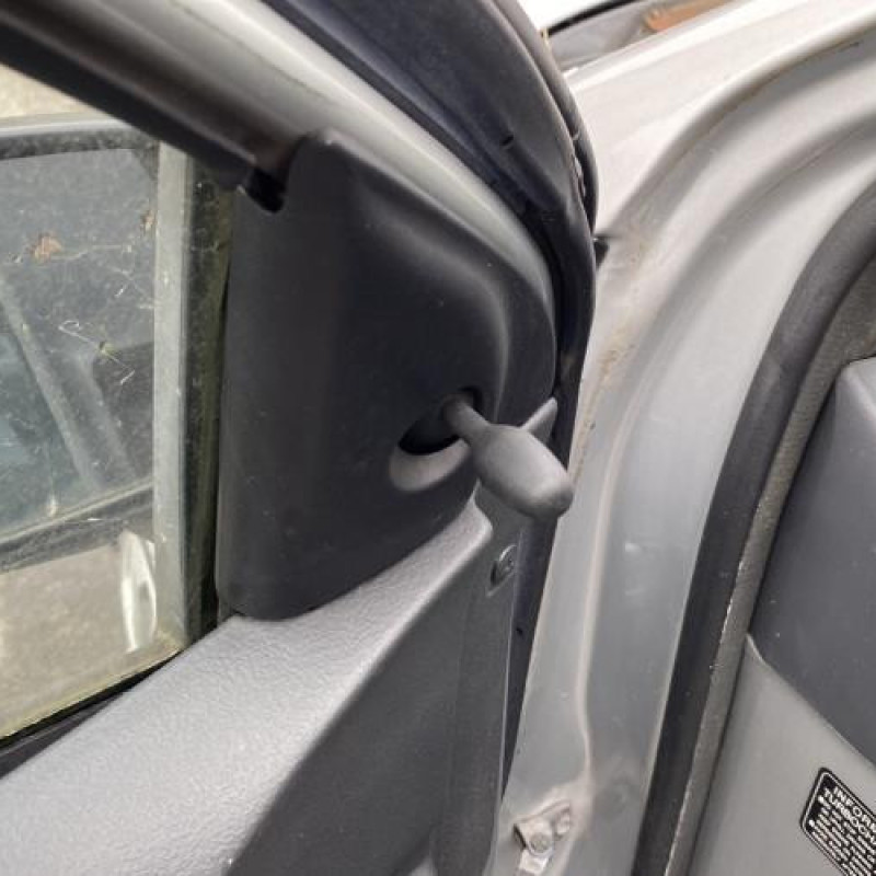 Bras essuie glace arriere TOYOTA YARIS 1 Photo n°12