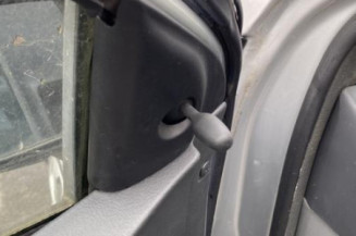 Moteur essuie glace avant TOYOTA YARIS 1