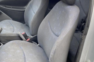 Moteur essuie glace avant TOYOTA YARIS 1
